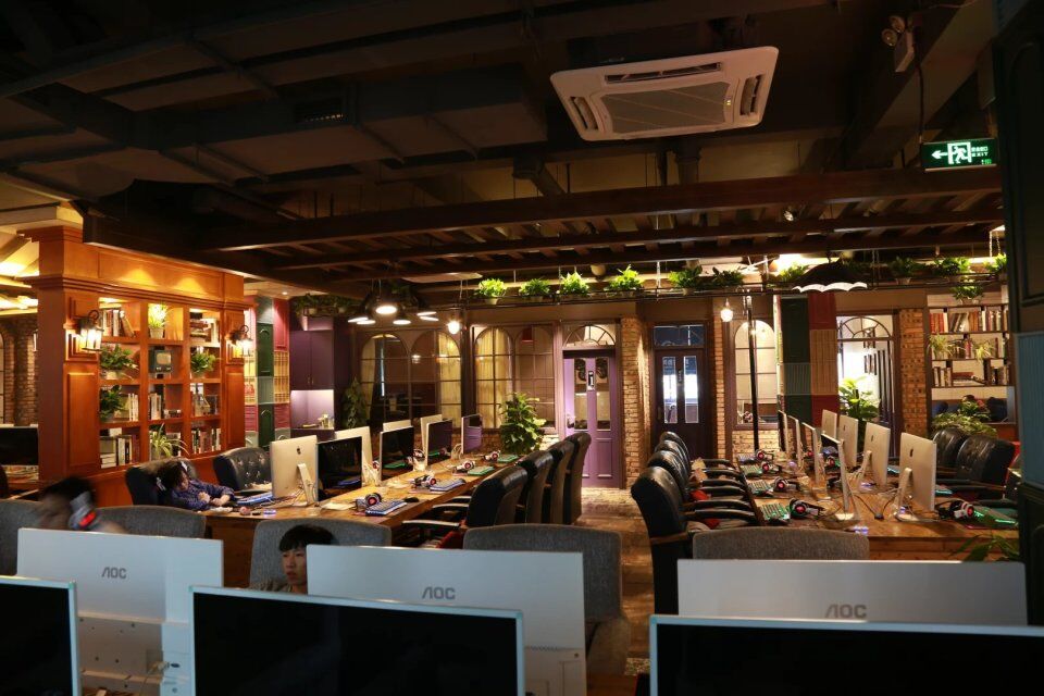水(shuǐ)木光華店(diàn)(2006年開(kāi)張）
